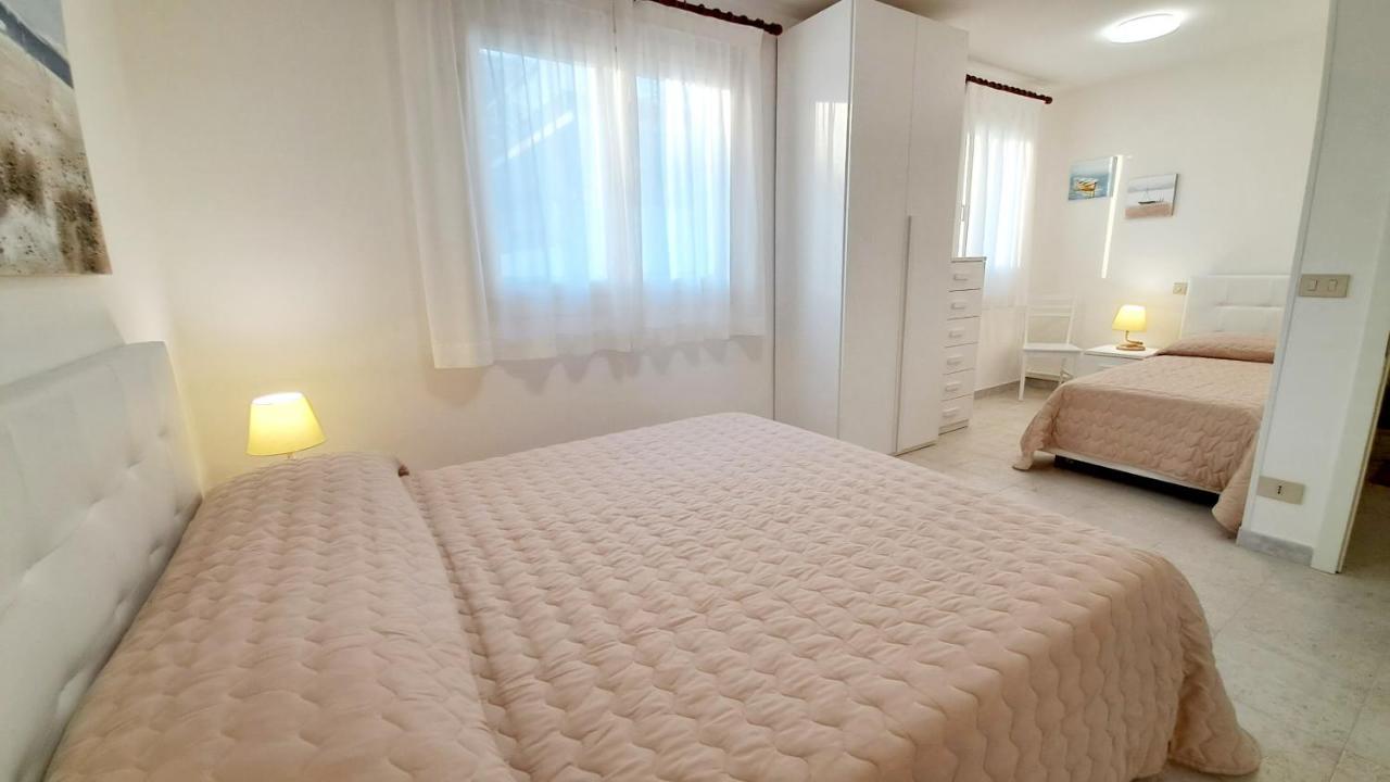 Villa Barbara Fra I Pini 리그나노 사비아도로 외부 사진