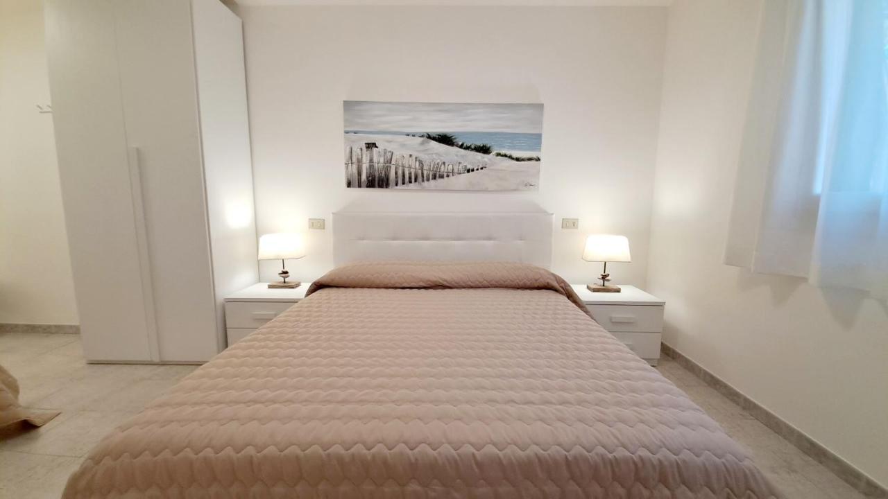 Villa Barbara Fra I Pini 리그나노 사비아도로 외부 사진