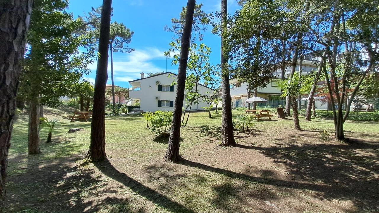 Villa Barbara Fra I Pini 리그나노 사비아도로 외부 사진
