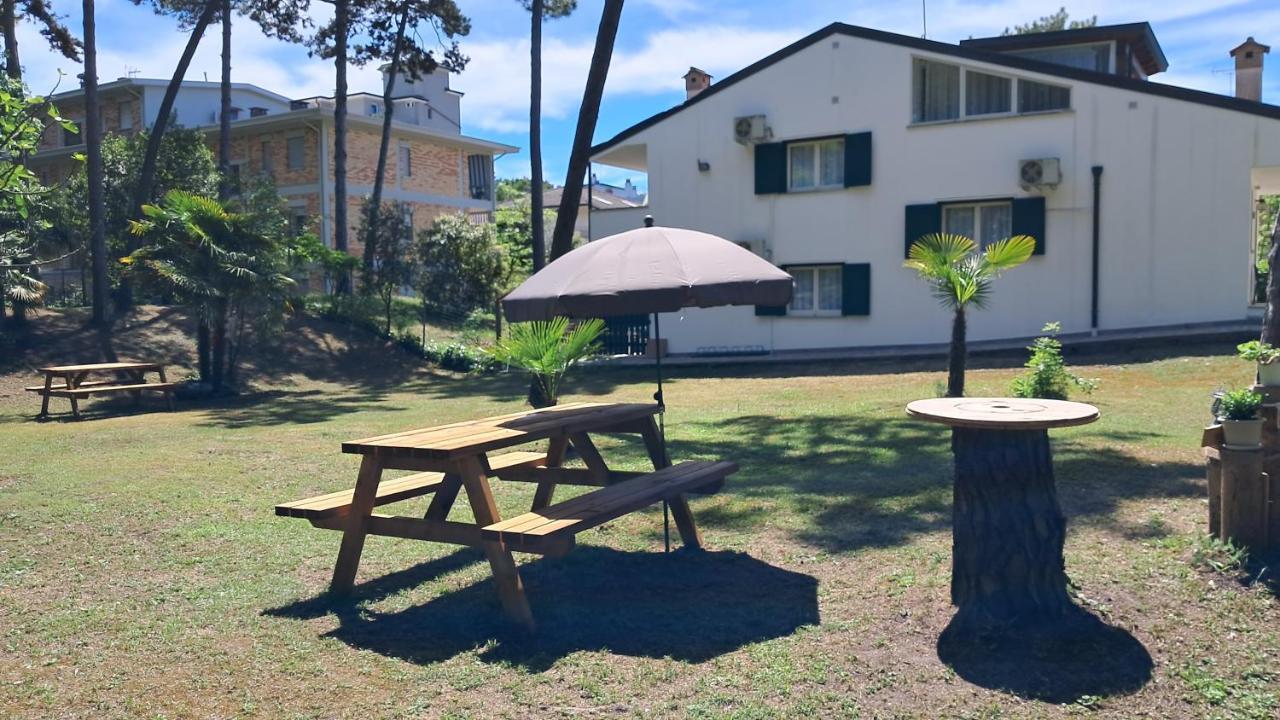 Villa Barbara Fra I Pini 리그나노 사비아도로 외부 사진